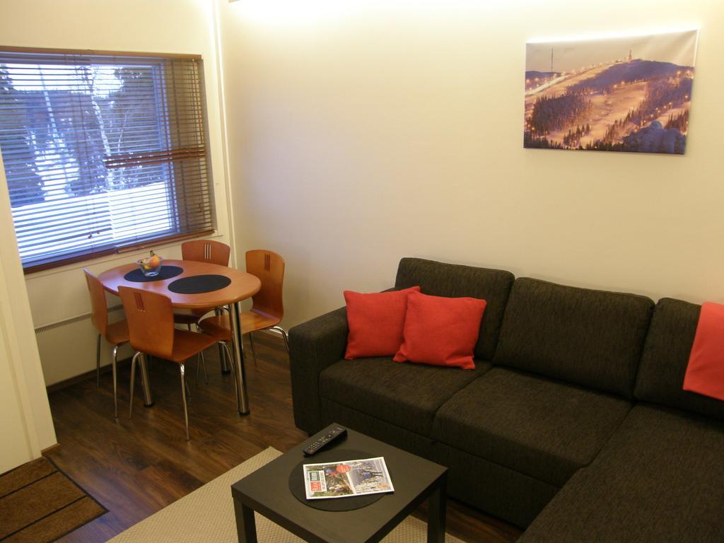Vuosselin Helmi Apartments Rukatunturi Habitación foto